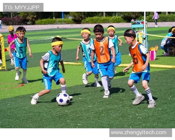 乐趣足球带你领略激情与快乐的完美结合,享受每一场比赛的精彩瞬间 乐趣足球带你领略激情与快乐的完美结合,享受每一场比赛的精彩瞬间